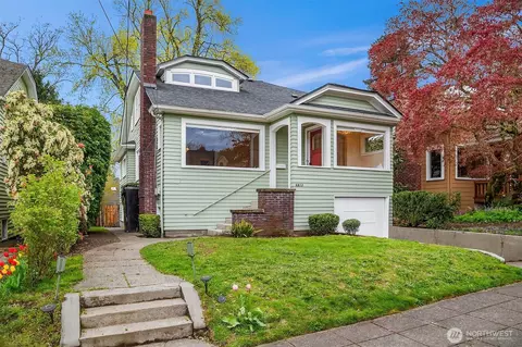 6813 17th Ave NE, Seattle, WA 98115