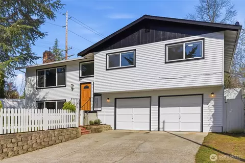 9925 62nd Dr NE, Marysville, WA 98270