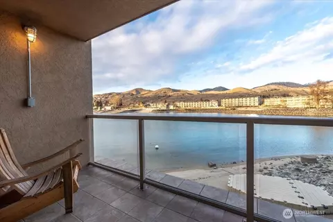 322 W Woodin Ave #712, Chelan, WA 98816
