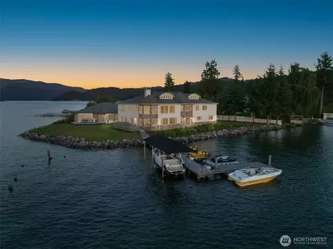 1555 Fairview St, Bellingham, WA 98229