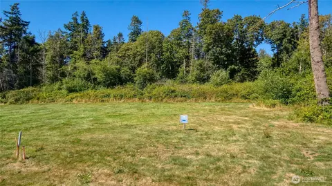 2128 Seabright Loop, Point Roberts, WA 98281 photo 2