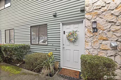 1040 S 320th St #19, Federal Way, WA 98003