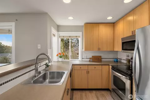 Kitchen - 16101 Bothell Everett Hwy #F202, Mill Creek, WA 98012 photo 1 of 5