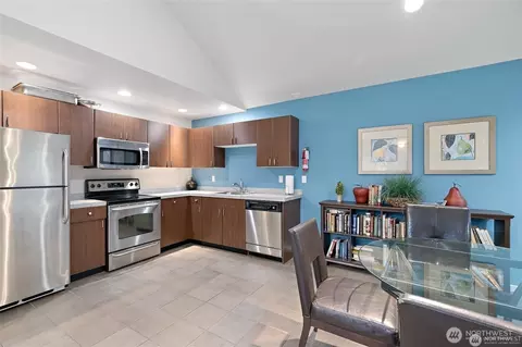 Kitchen - 16101 Bothell Everett Hwy #F202, Mill Creek, WA 98012 photo 5 of 5