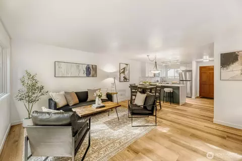 22906 Edmonds Way #10, Edmonds, WA 98020