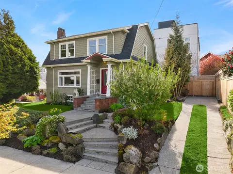 521 N 47th St, Seattle, WA 98103