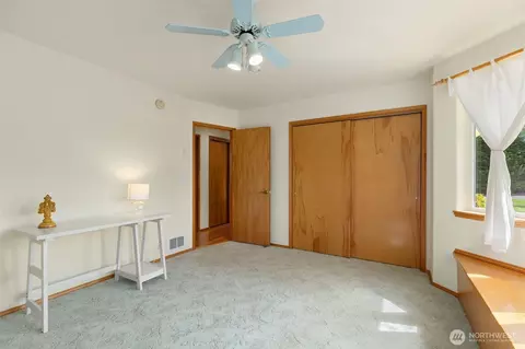 Bedroom - 52 Mccomb Rd, Sequim, WA 98382 photo 4 of 4