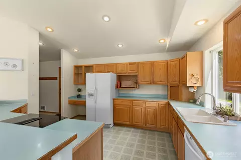 Kitchen - 52 Mccomb Rd, Sequim, WA 98382 photo 1 of 4