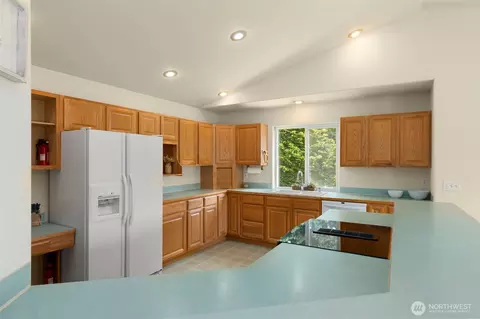 Kitchen - 52 Mccomb Rd, Sequim, WA 98382 photo 4 of 4