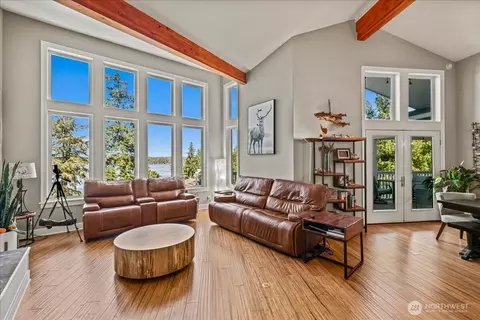 2142 Island Dr NW, Olympia, WA 98502