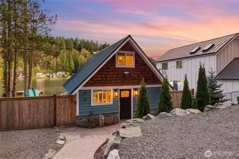 38811 Orville Rd E, Eatonville, WA 98328