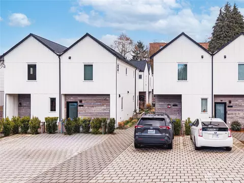 10350 Wallingford Ave N #B, Seattle, WA 98133