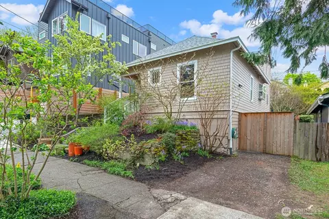 Exterior - 2620 E Roy St, Seattle, WA 98112 photo 2 of 6