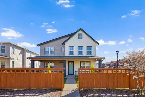 9836 6th Ave SW, Seattle, WA 98106
