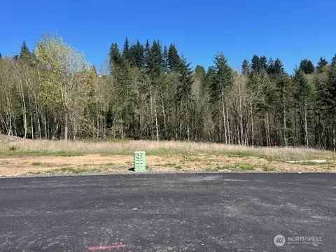 260 Livingston Heights Dr, Longview, WA 98632