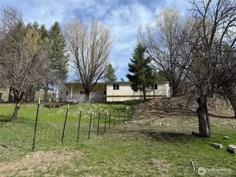 155 St Peters Creek Rd, Malo, WA 99150