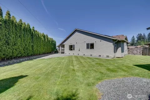 Exterior - 15624 42nd Dr SE, Bothell, WA 98012 photo 4 of 9