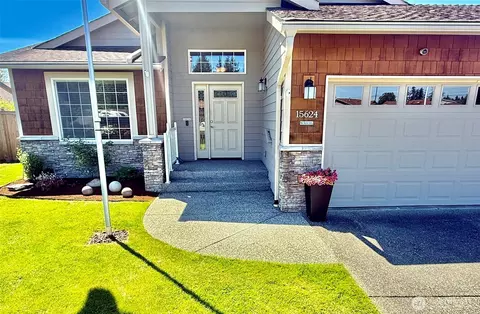 Exterior - 15624 42nd Dr SE, Bothell, WA 98012 photo 2 of 9