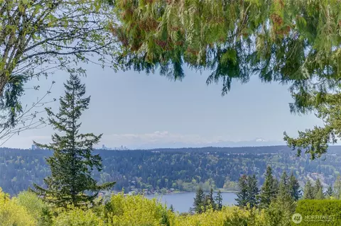 20230 NE 38th Ct, Sammamish, WA 98074