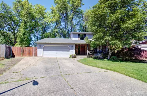 324 NW 8th St, Battle Ground, WA 98604