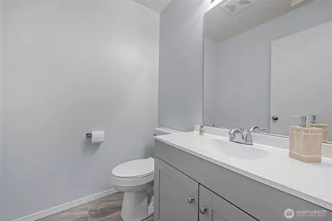 Bath - 5708 136th St SE, Everett, WA 98208 photo 2 of 3