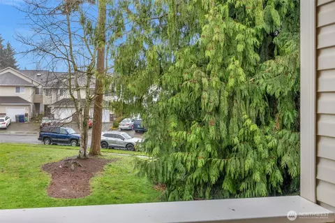 Exterior - 5708 136th St SE, Everett, WA 98208 photo 5 of 6