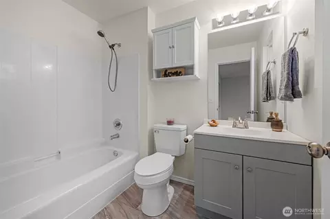 Bath - 5708 136th St SE, Everett, WA 98208 photo 1 of 3