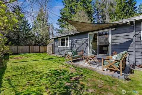 Exterior - 13014 4th Dr SE, Everett, WA 98208 photo 3 of 6