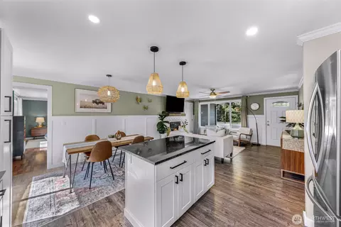 Kitchen - 13014 4th Dr SE, Everett, WA 98208 photo 2 of 2