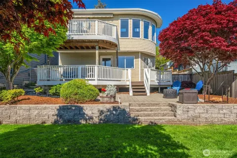 4014 32nd Ave SW, Seattle, WA 98126