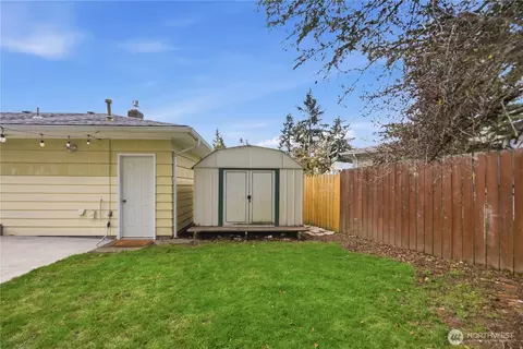 Exterior - 29 232nd Pl SW, Bothell, WA 98021 photo 9 of 16