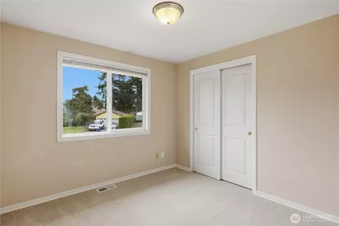 Bedroom - 29 232nd Pl SW, Bothell, WA 98021 photo 1 of 4