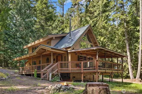 205 Makah St, Anacortes, WA 98221