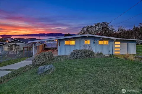 804 Sandstone Ln, Camano Island, WA 98282