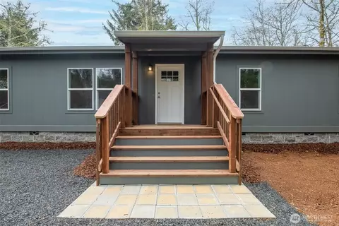799 Edgewood Ave NE, Ocean Shores, WA 98569