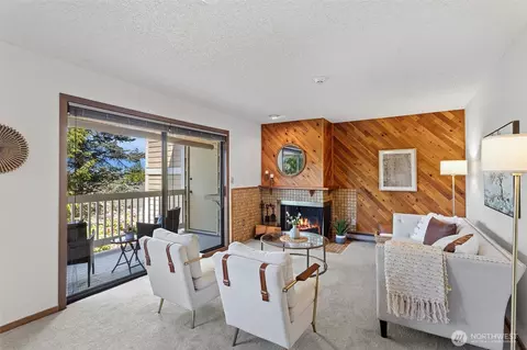 12840 SE 40th Ct #A4, Bellevue, WA 98006