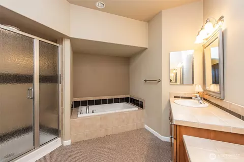 Bath - 71 Mount Baker Dr, Sequim, WA 98382 photo 2 of 3