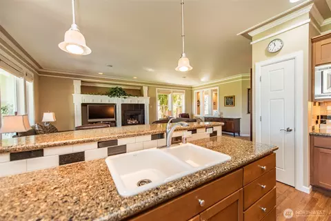 Kitchen - 71 Mount Baker Dr, Sequim, WA 98382 photo 4 of 4