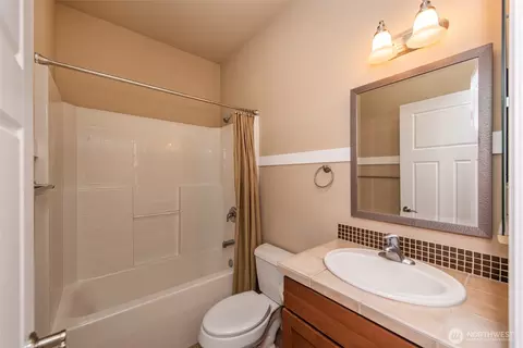Bath - 71 Mount Baker Dr, Sequim, WA 98382 photo 3 of 3