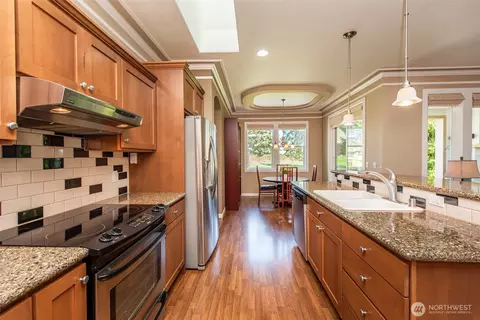 Kitchen - 71 Mount Baker Dr, Sequim, WA 98382 photo 3 of 4