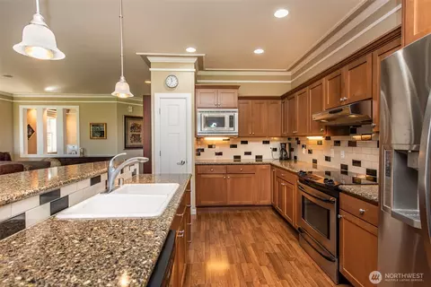 Kitchen - 71 Mount Baker Dr, Sequim, WA 98382 photo 2 of 4