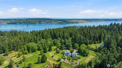 1352 14th Ave, Fox Island, WA 98333