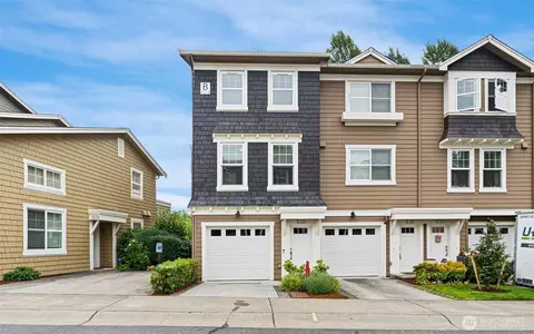 7574 129th Pl SE #B107, Newcastle, WA 98056