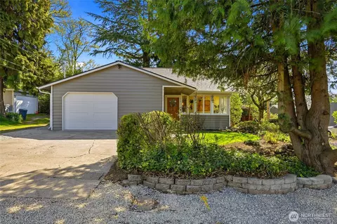 211 S 15th St, Renton, WA 98055