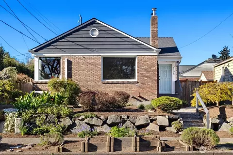2106 NW 77th St, Seattle, WA 98117