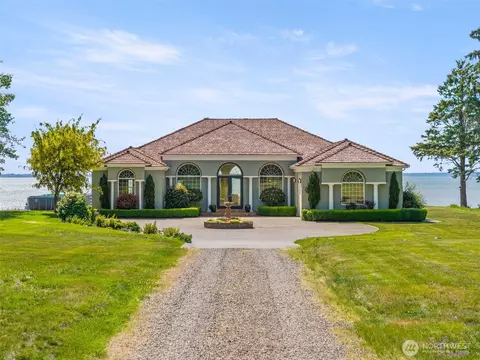 41 Gray Gables Ln, Hoquiam, WA 98550