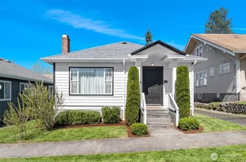 301 Columbia St, Kelso, WA 98626