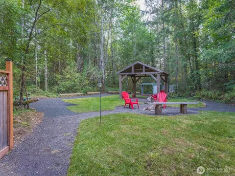 5441 E Grapeview Loop Rd, Allyn, WA 98524 photo 9