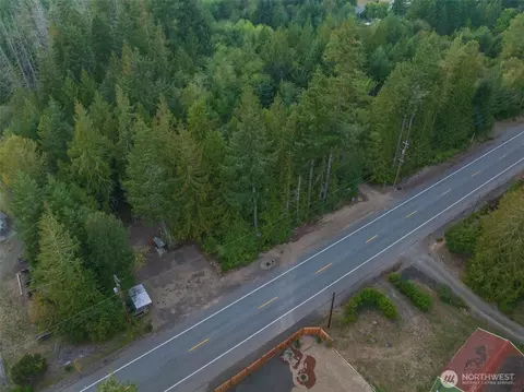5441 E Grapeview Loop Rd, Allyn, WA 98524 photo 3