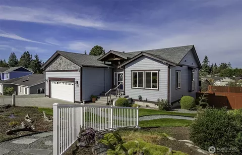 4410 Glasgow Way, Anacortes, WA 98221